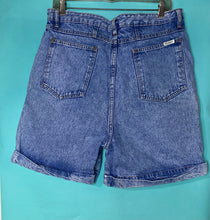 Load image into Gallery viewer, Vintage High Waist Denim Shorts - Bill Blass BB - Size 16
