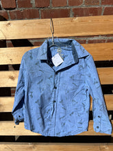 Load image into Gallery viewer, Youth Blue Button Down With Outdoor Designs
